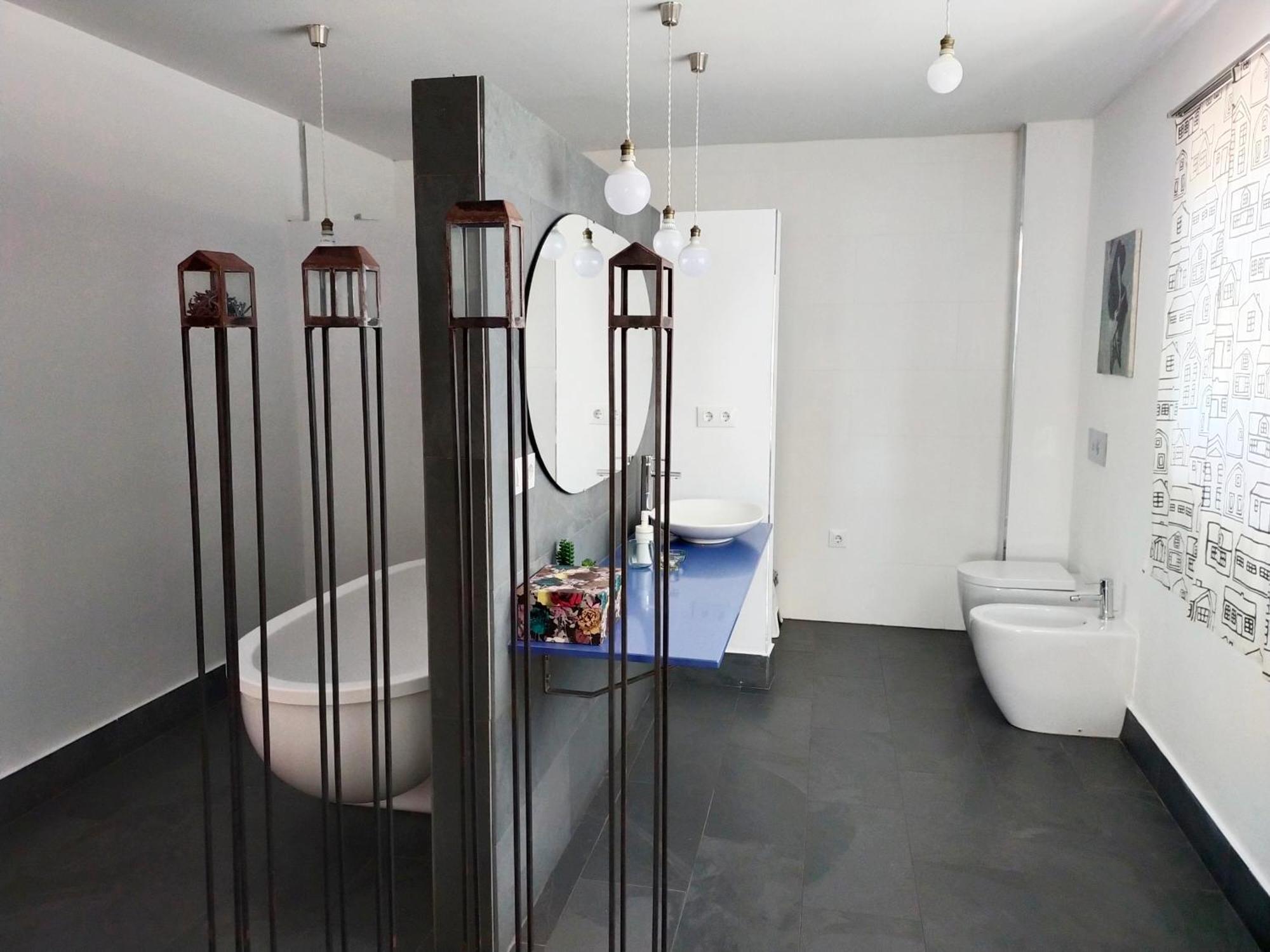 Preciosa Casa Grande Con Patio En Sevilla 8pax