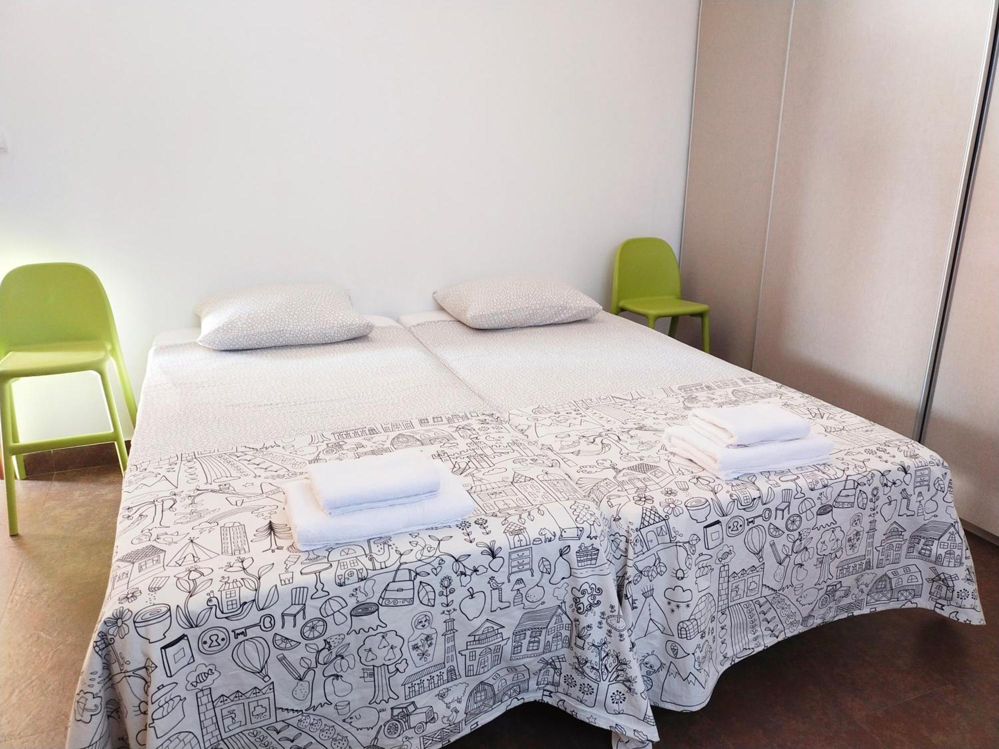 Casa de Férias Preciosa Casa Grande Con Patio En 8pax Sevilha