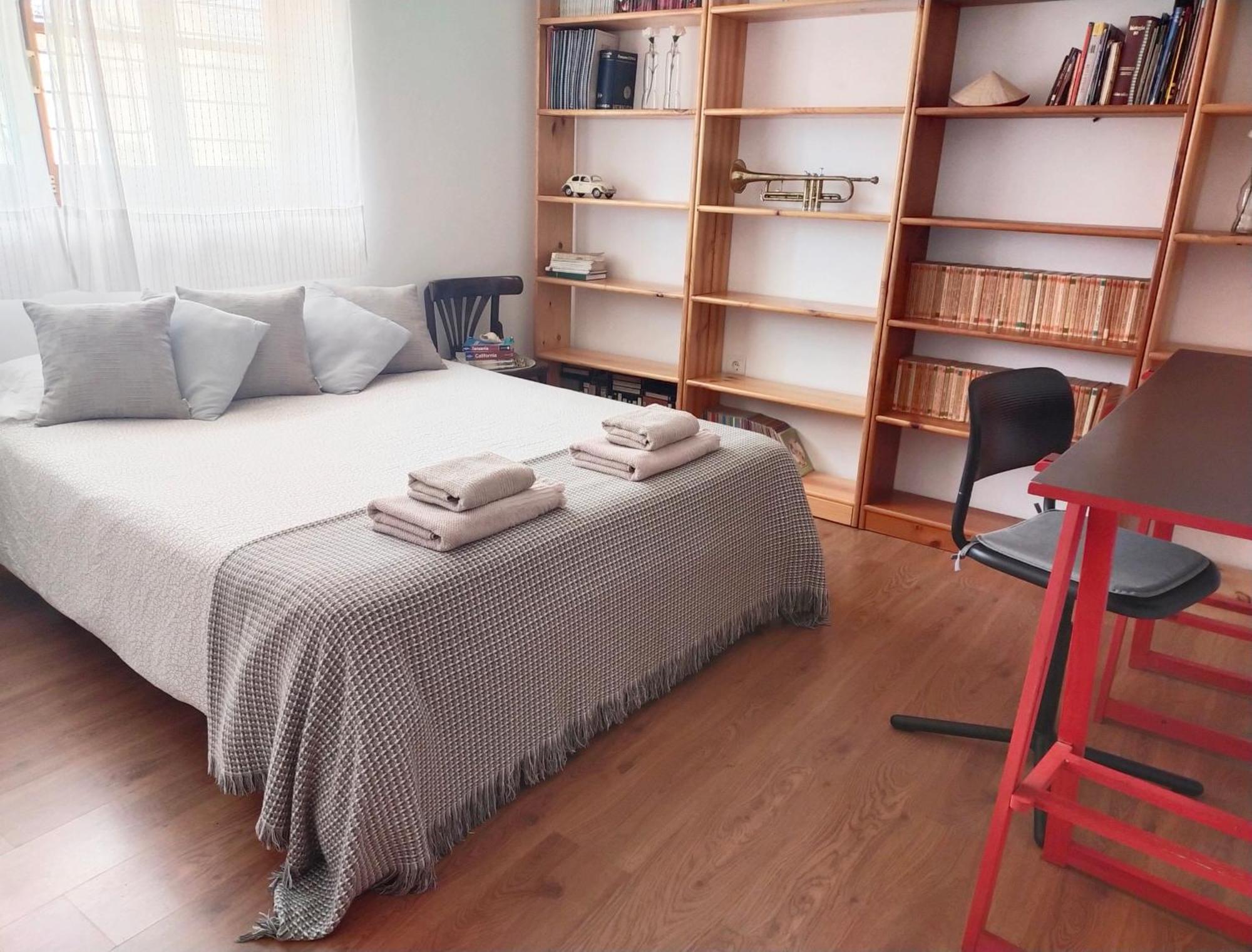 Casa de Férias Preciosa Casa Grande Con Patio En 8pax Sevilha