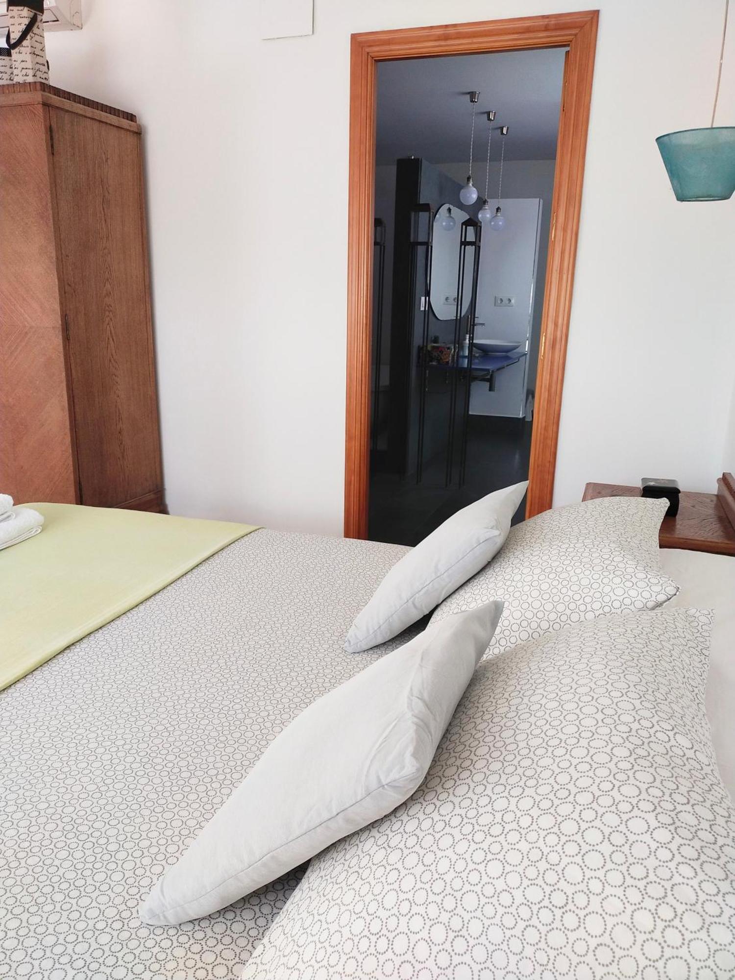 Preciosa Casa Grande Con Patio En 8pax Sevilha